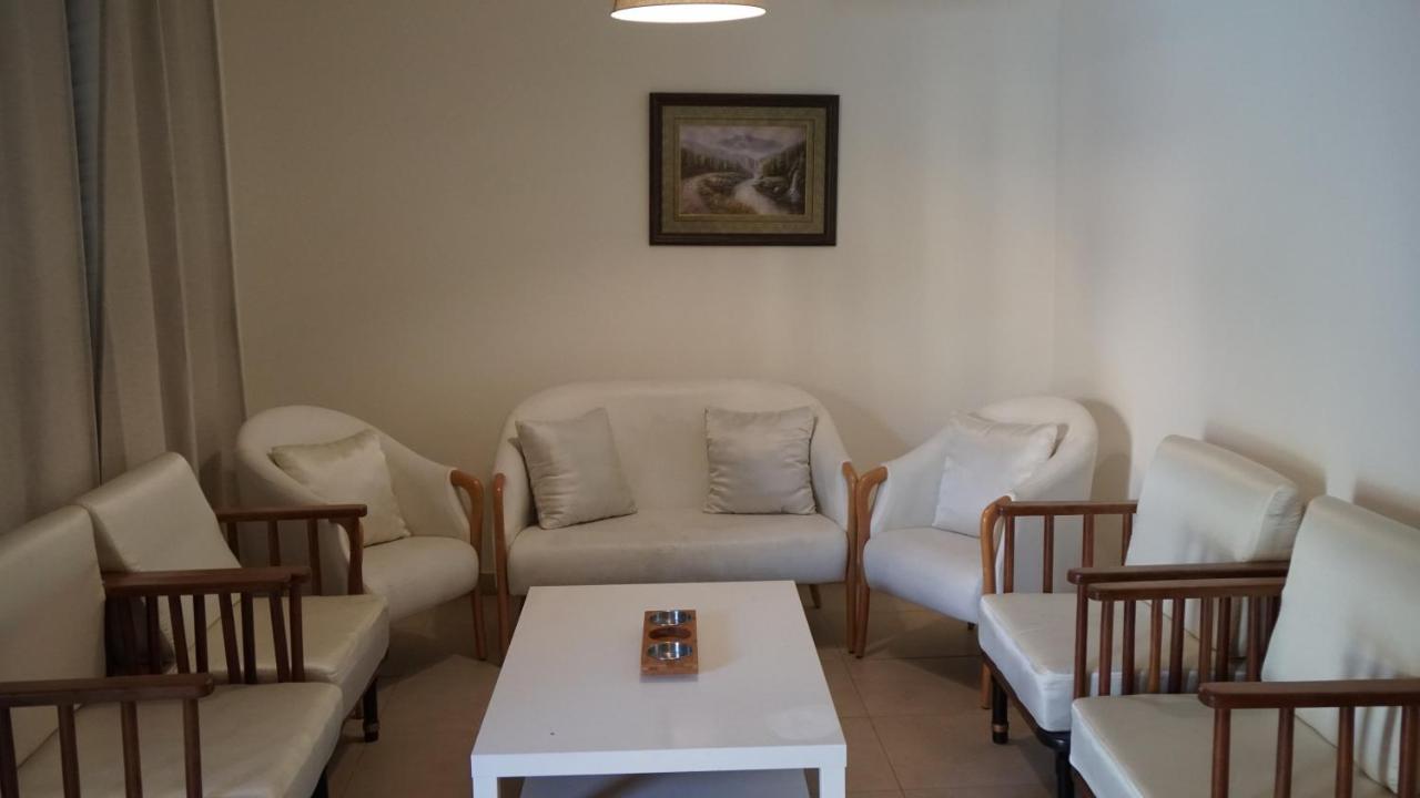 Ground Floor Apartment By Circular Pool In Talabay アカバ エクステリア 写真